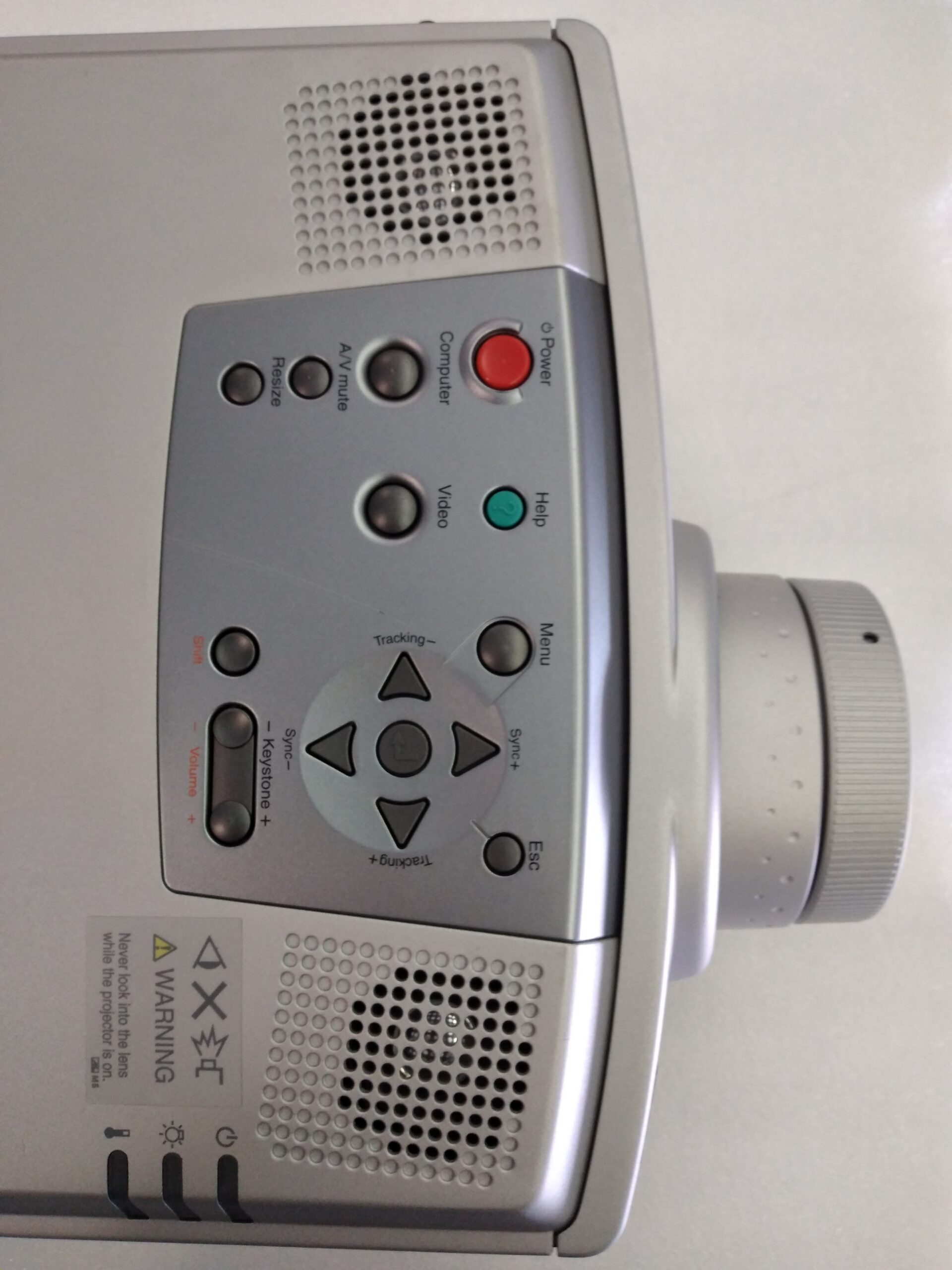 EPSON EMP8100 projektor - Image 3
