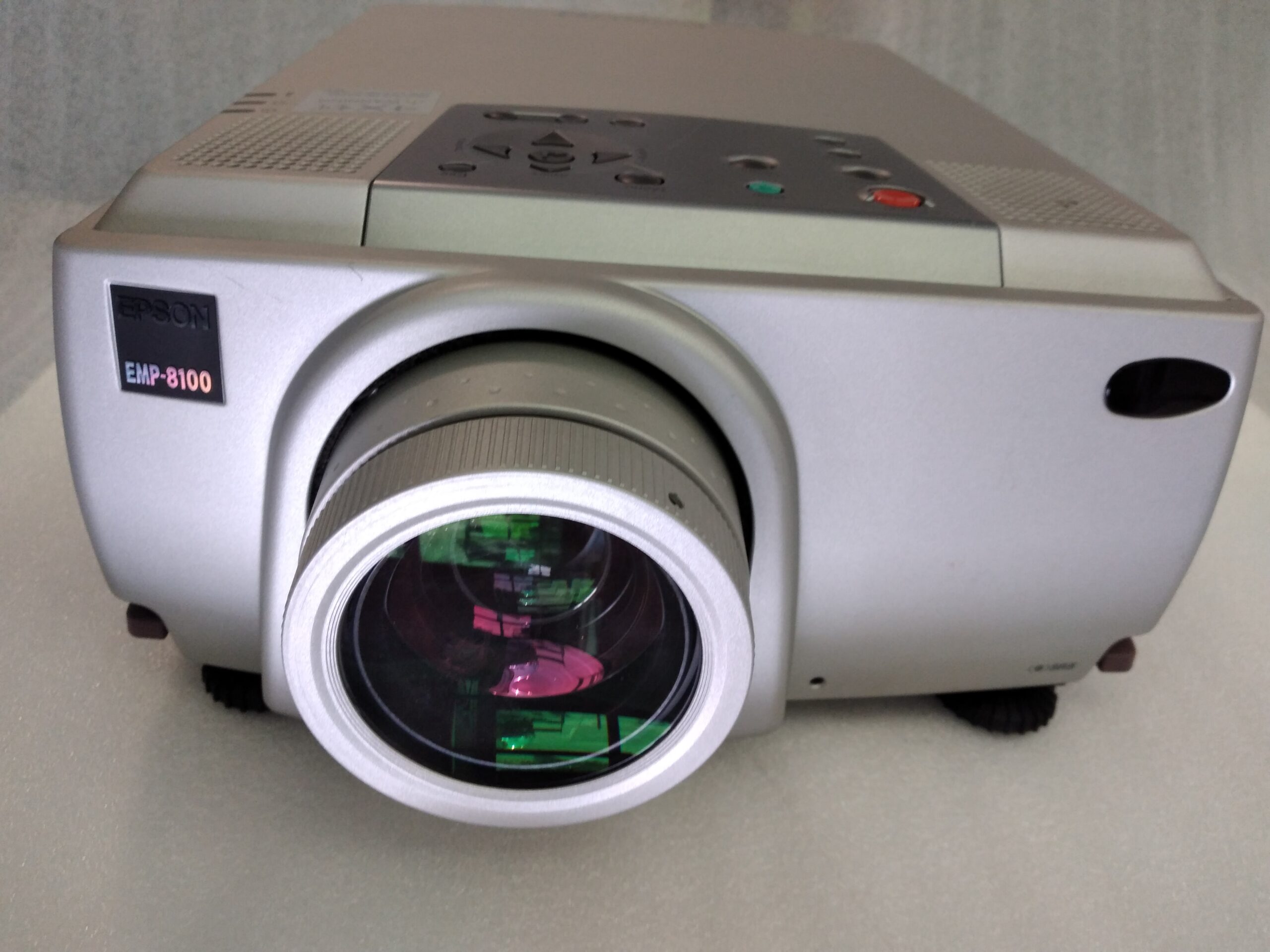 EPSON EMP8100 projektor