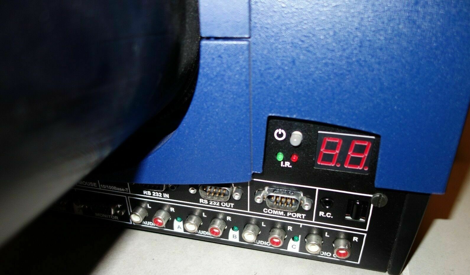 Barco Reality 6500 projektor