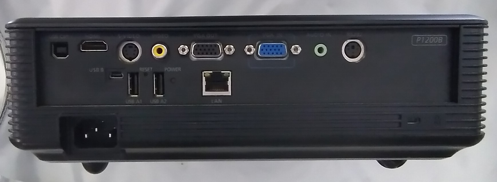 ACER P1200B Projektor