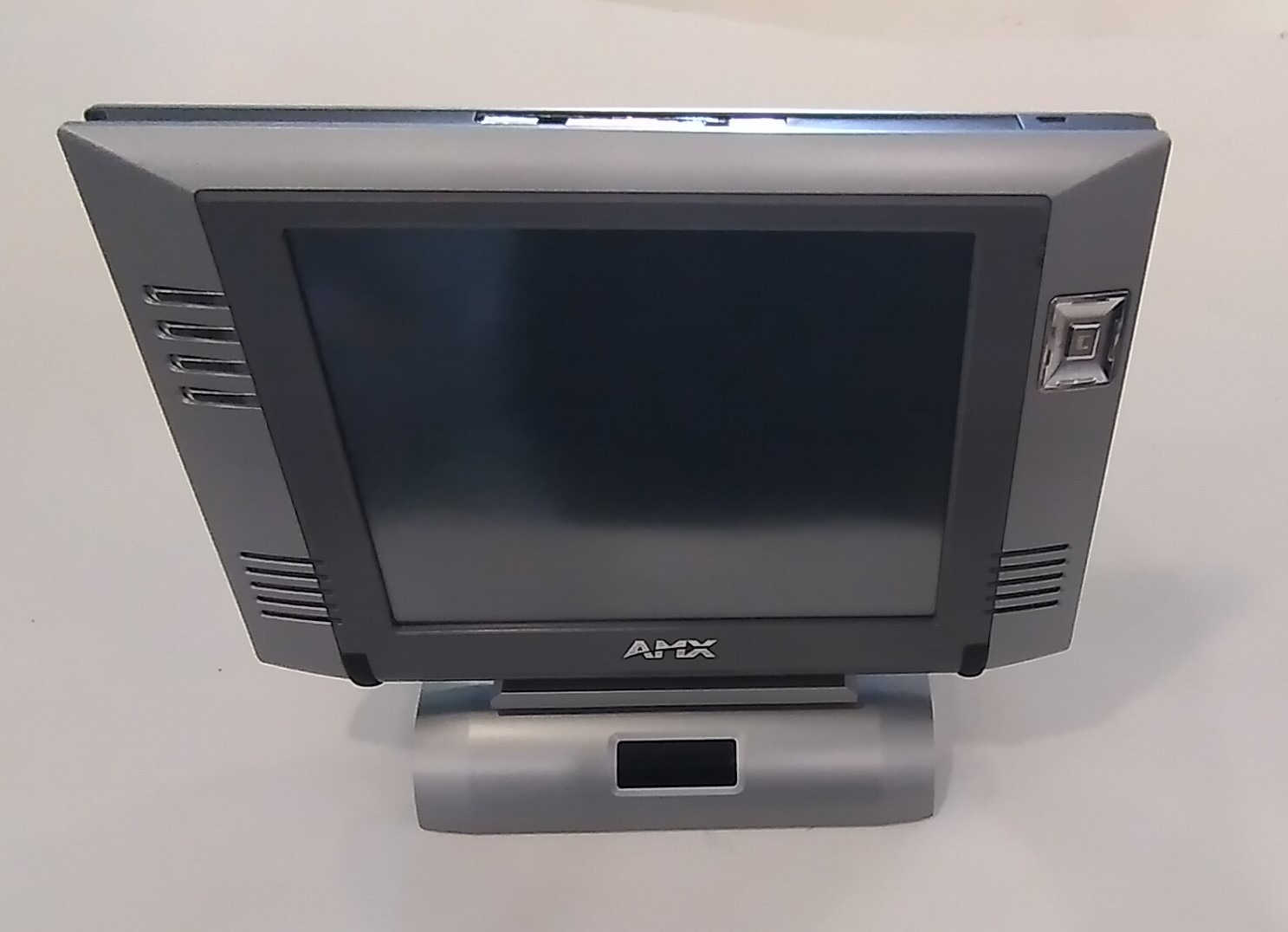 AMX Modero MVP-8400 With Stand Touch Panel