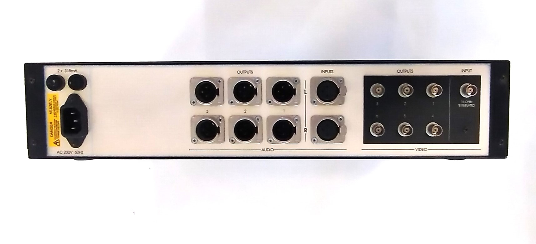 Studio Tech 1/5 AV Distribution Amplifier