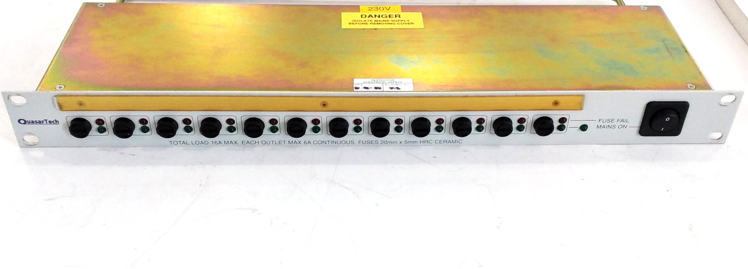 QuasarTech 12Way Power Distribution Unit