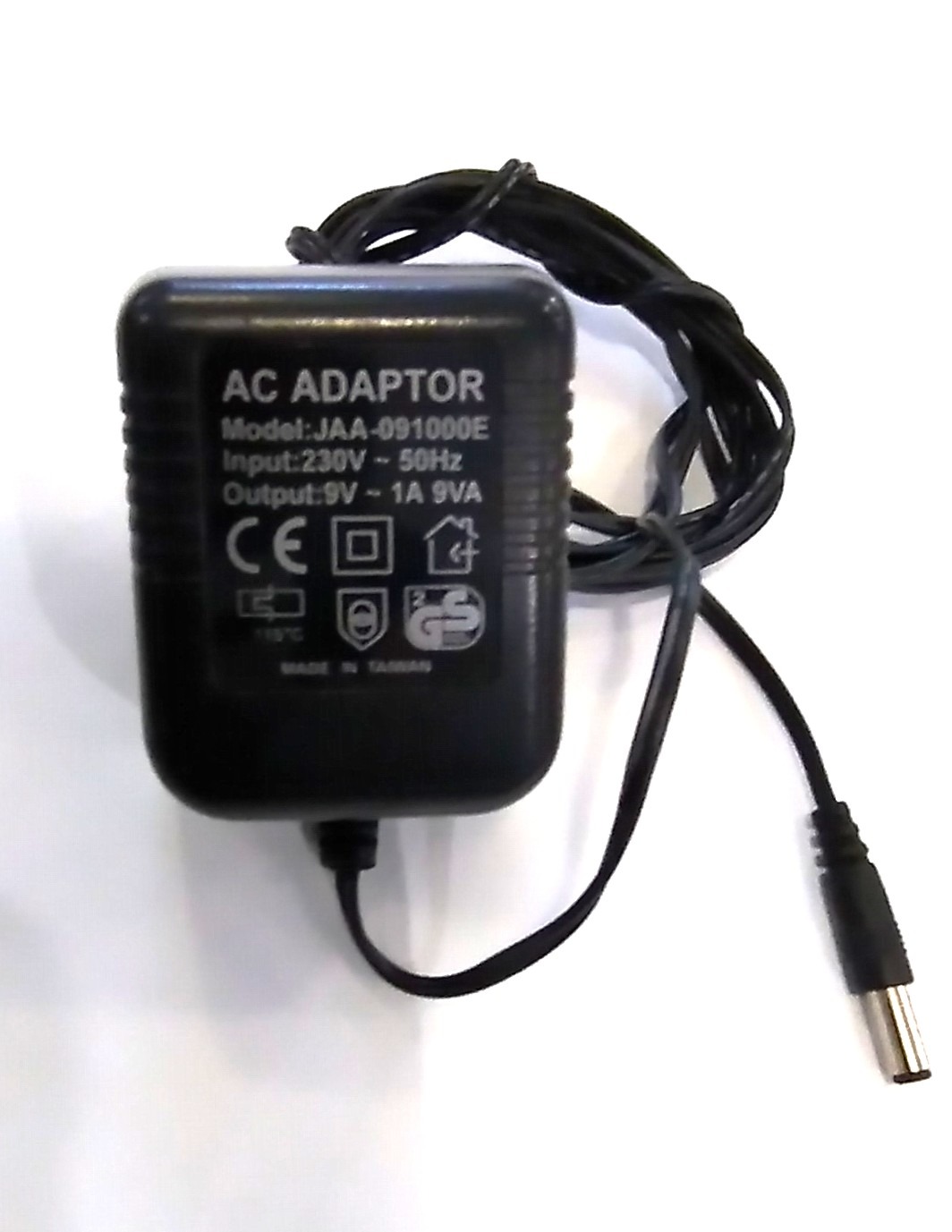 JAA-091000E AC Hálózati tápegység 9V
