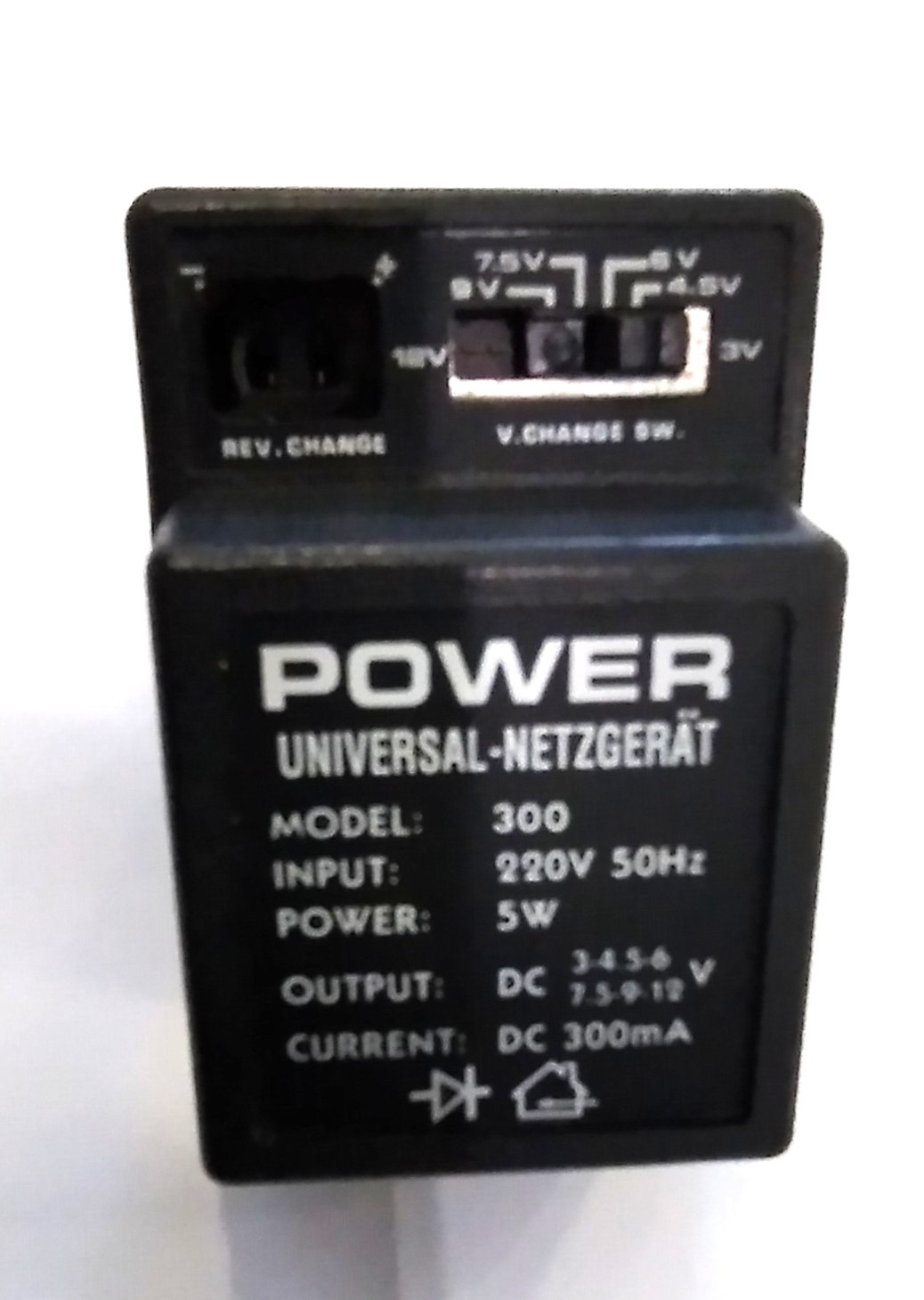 Power Universal DC Hálózati Tápegység 3 – 12V