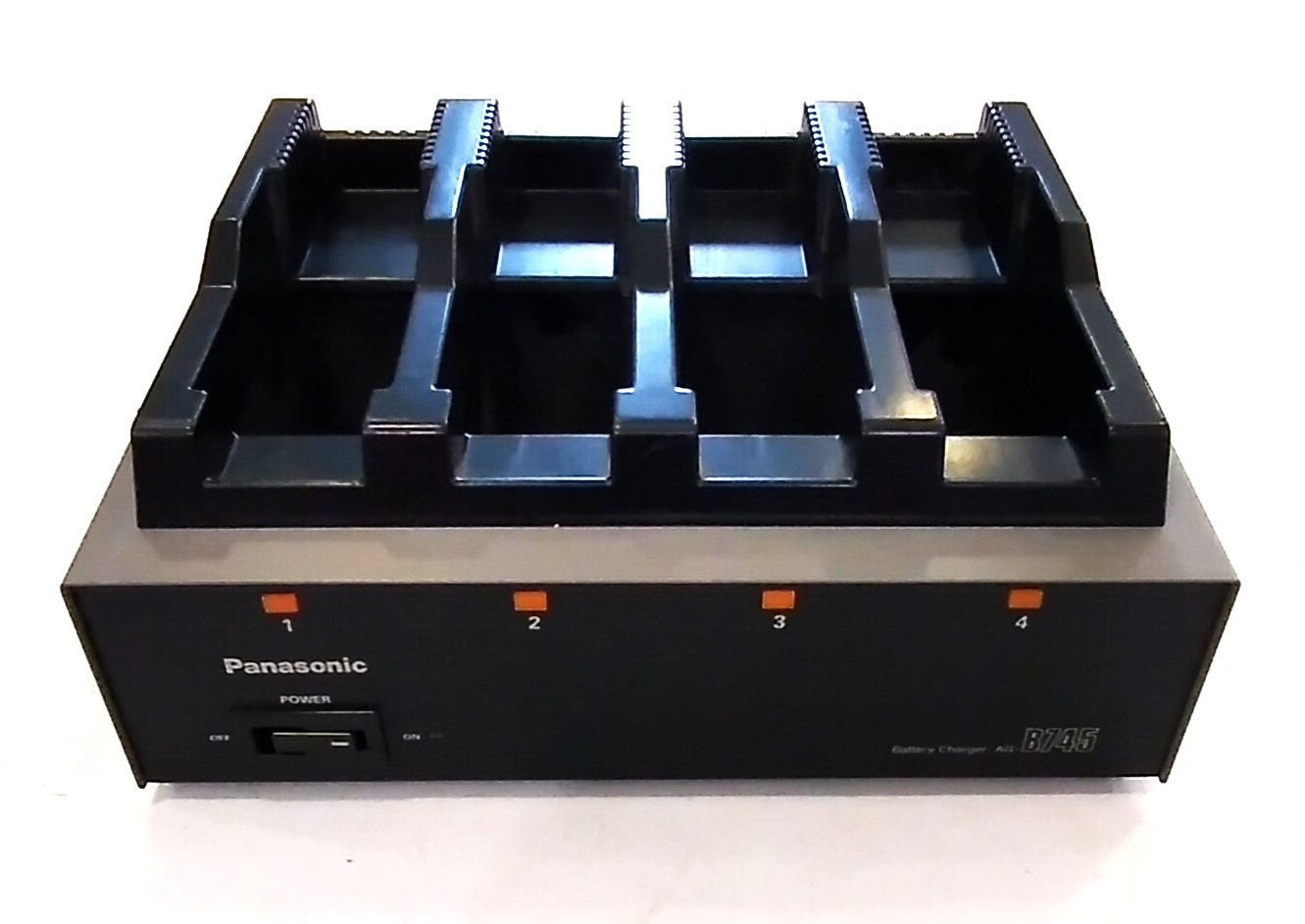 Panasonic AG-B745-E Akkumulátortöltő