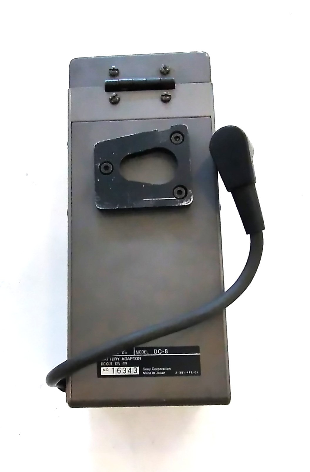 Sony DC-8 típusú Akku töltő adapter.