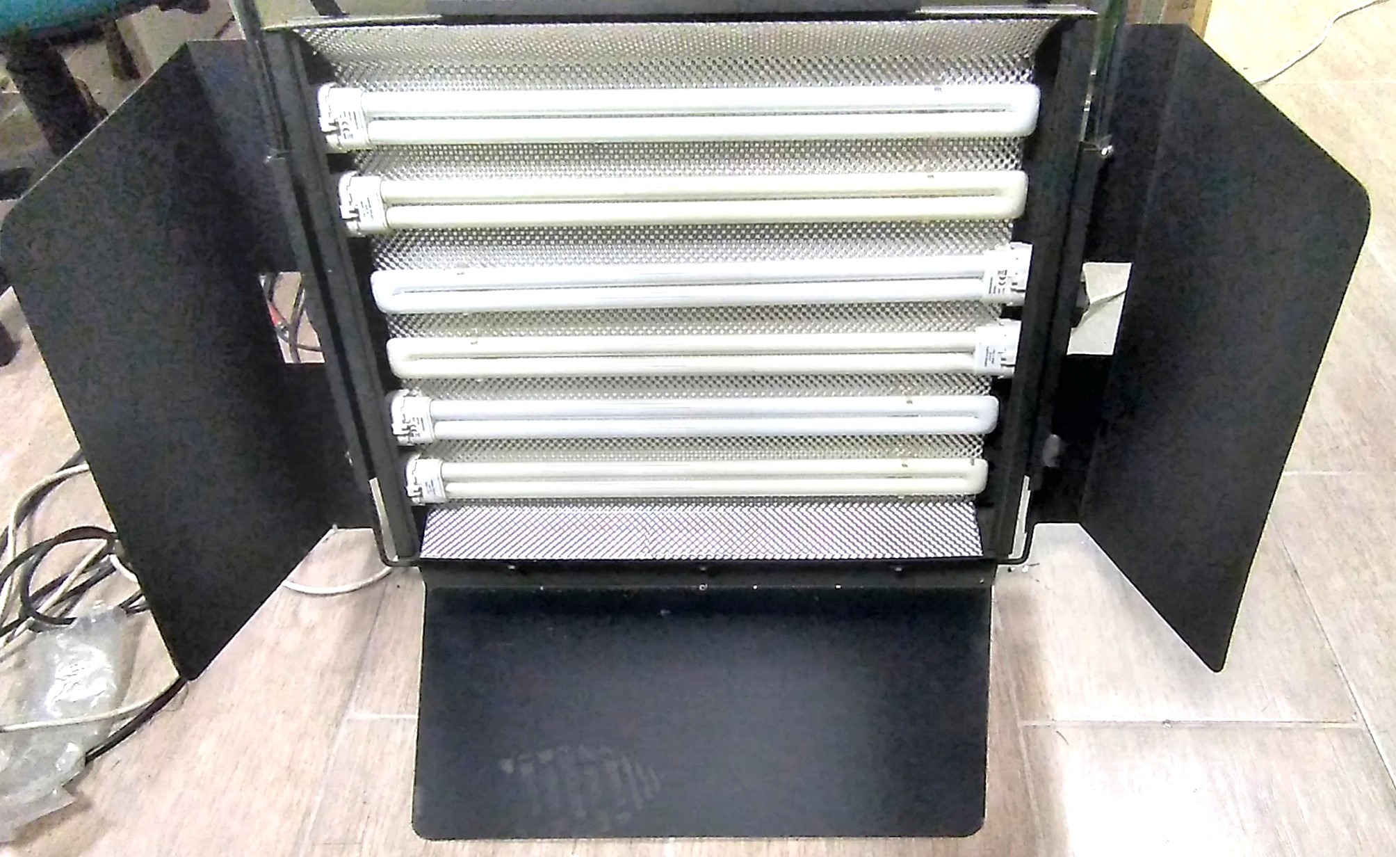 Fomei Desk 330M Lighting System Derítőlámpa