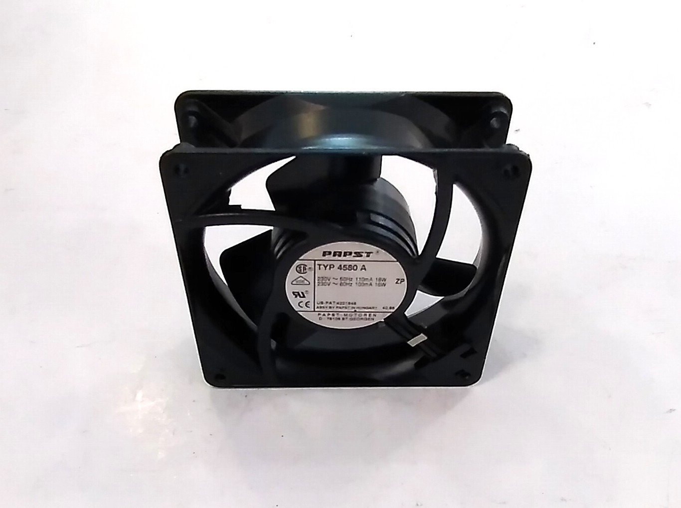 Ebm-Papst TYP 4580 A típusú ipari kompakt ventilátor.